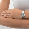 Casio Casio Vintage LA670WEA-7E , наручные женские часы фото под углом