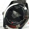 Tissot T1019106112100 женские часы застежка крупным планом