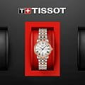 Tissot Tissot Carson Premium Lady T122.210.22.033.01 кварцевые женские часы часы, крупный план серебристый циферблат