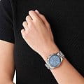 Michael Kors Michael Kors Lexington MK7215  наручные женские часы фото под углом.
