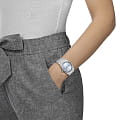 Tissot Tissot PRX 35 mm T137.210.11.351.00  наручные женские часы фото под углом.