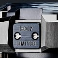 Casio Casio G-Shock MRG-G2000HT-1A, g-shock япония мужские часы на браслете 18-каратное желтое золото боковой вид