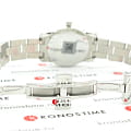 Tissot T1122101103600 женские часы застежка крупным планом