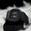 Casio Casio G-Shock DW-H5600-1DR — полный набор фото мужские часы япония