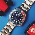 Orient RA-AC0K03L мужские часы застежка крупным планом