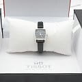 Tissot T0581091605600 женские часы застежка крупным планом