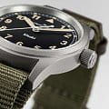 Hamilton Hamilton Khaki Field Quartz 33mm H69301930 кварцевые мужские часы часы крупный план черный циферблата