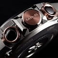 Casio MRG-G1000DC-1A мужские часы застежка крупным планом