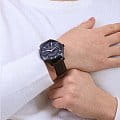 Armani Exchange Armani Exchange Hampton AX2446  — детали корпуса и кожаный
