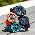 Casio Casio G-Shock GA-2200M-1AER электронные мужские часы часы крупный план голубой циферблата