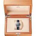 Omega Omega Constellation Globemaster 130.53.41.22.03.001, constellation швейцария мужские часы на браслете кожаный боковой вид